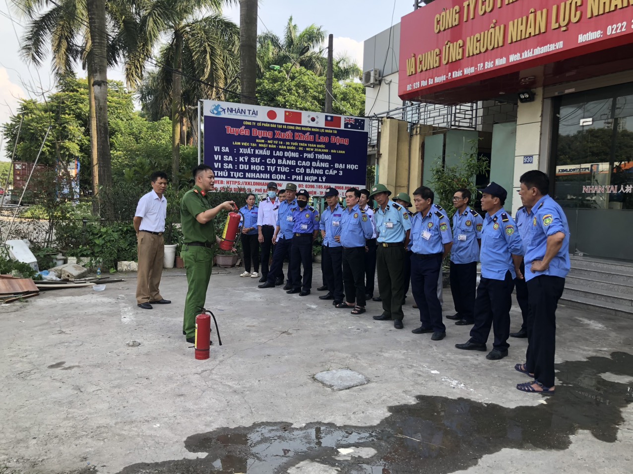 z4476627441324_4daa75e29d35963a3215945b739ee05f